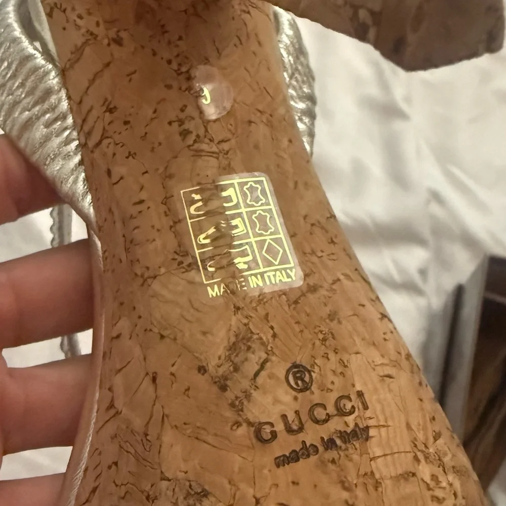 Gucci Brown Box with Gold Logo.  They’re like new but cork got ruined in the box - Picture 13 of 16